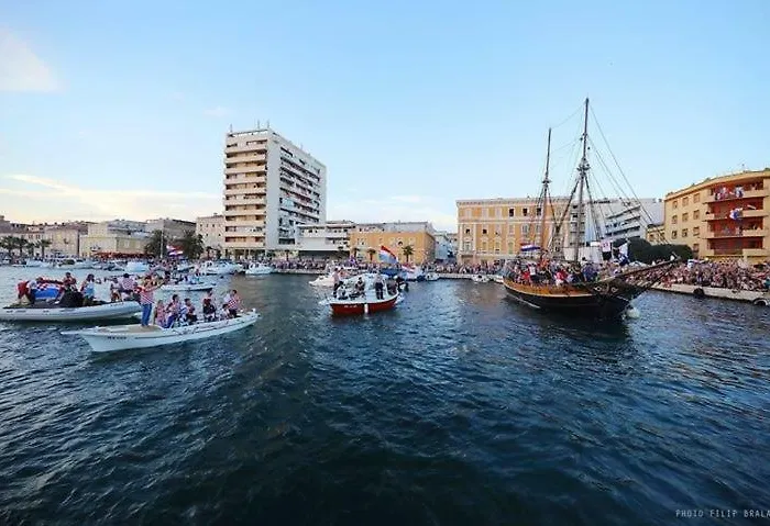 Greetings To The Sun *